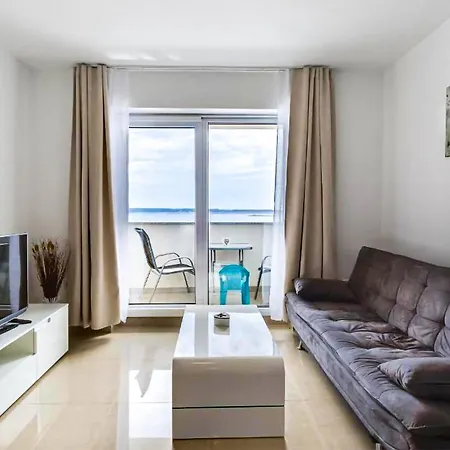 Stunning In Tribanj With Kitchen Apartman Šibuljina