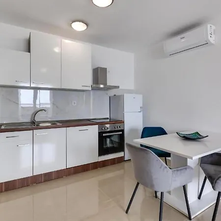 Stunning In Tribanj With Kitchen Apartman