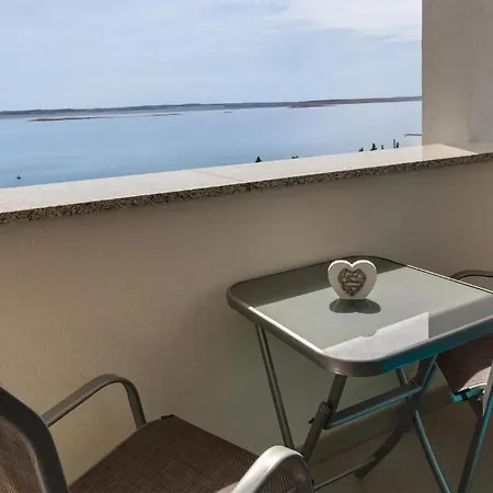 Stunning In Tribanj With Kitchen Apartman Šibuljina